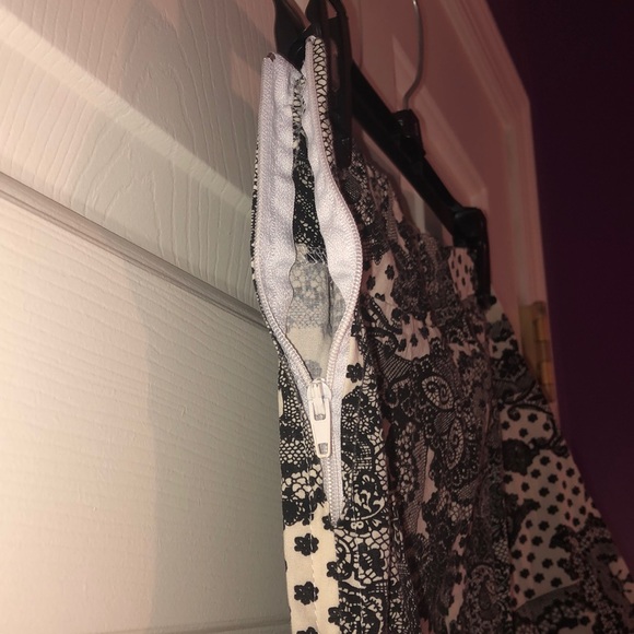 Patterned Skirt - Picture 4 of 5